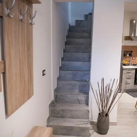 Qui Ed Ora,guest House. Holiday home *