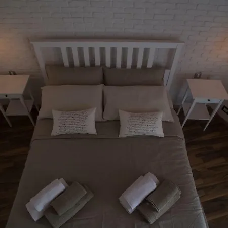 Qui Ed Ora,guest House. *