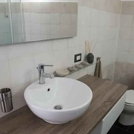 Qui Ed Ora,guest House. Holiday home Noto