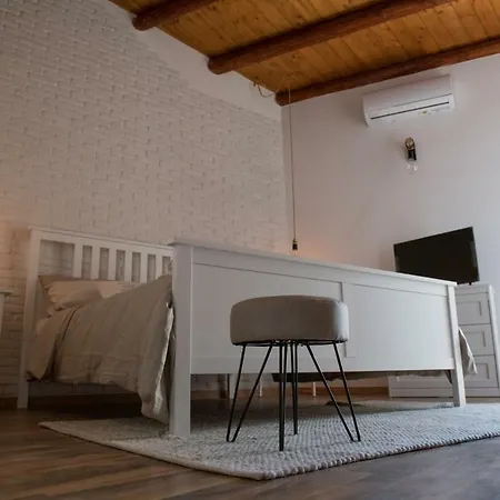 Qui Ed Ora,guest House. * Noto