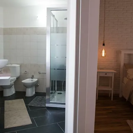 Qui Ed Ora,guest House. * Noto
