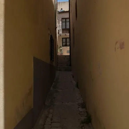 Qui Ed Ora,guest House. * Noto