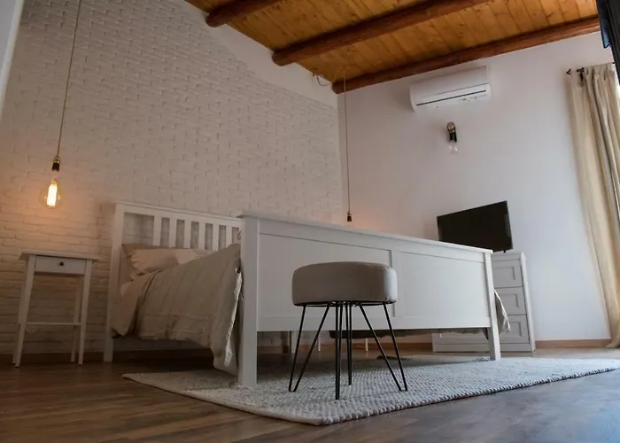 Qui Ed Ora,guest House. * Noto