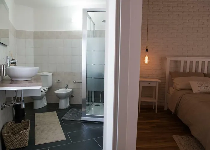 Qui Ed Ora,guest House. * Noto